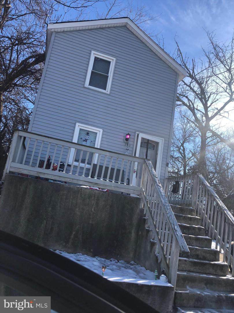 576 Naomi Avenue - Photo 1