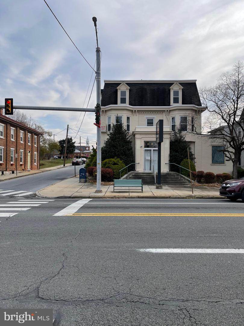 2551 Walnut Street - Photo 1