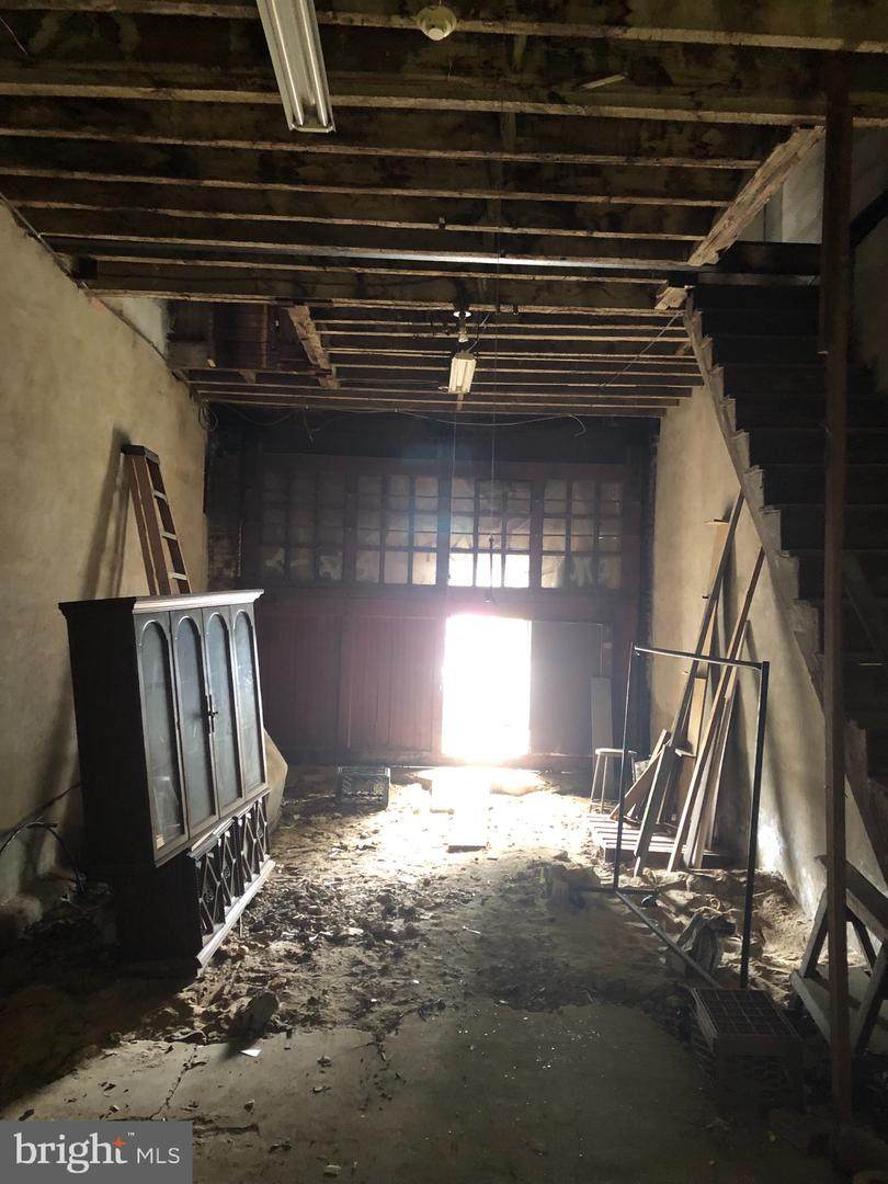 182 Huntingdon Street - Photo 1