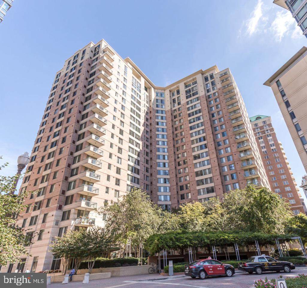 851 Glebe Road - Photo 1
