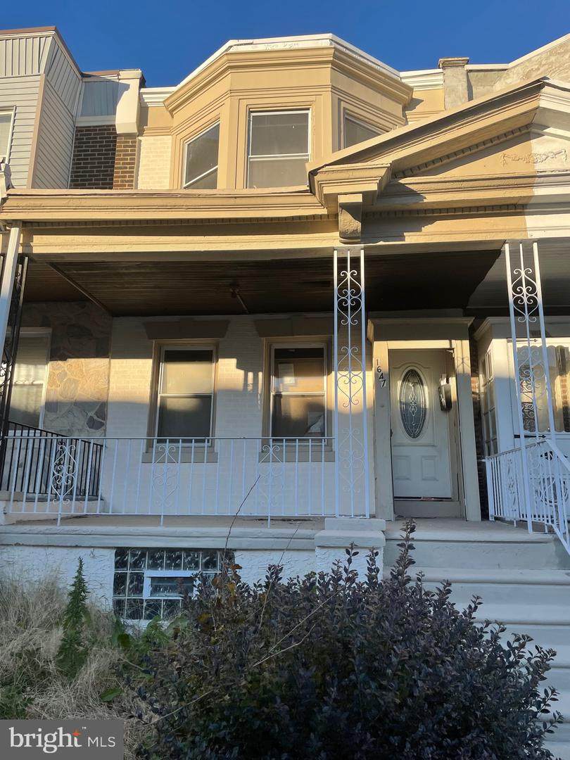 1647 Mentor Street - Photo 1