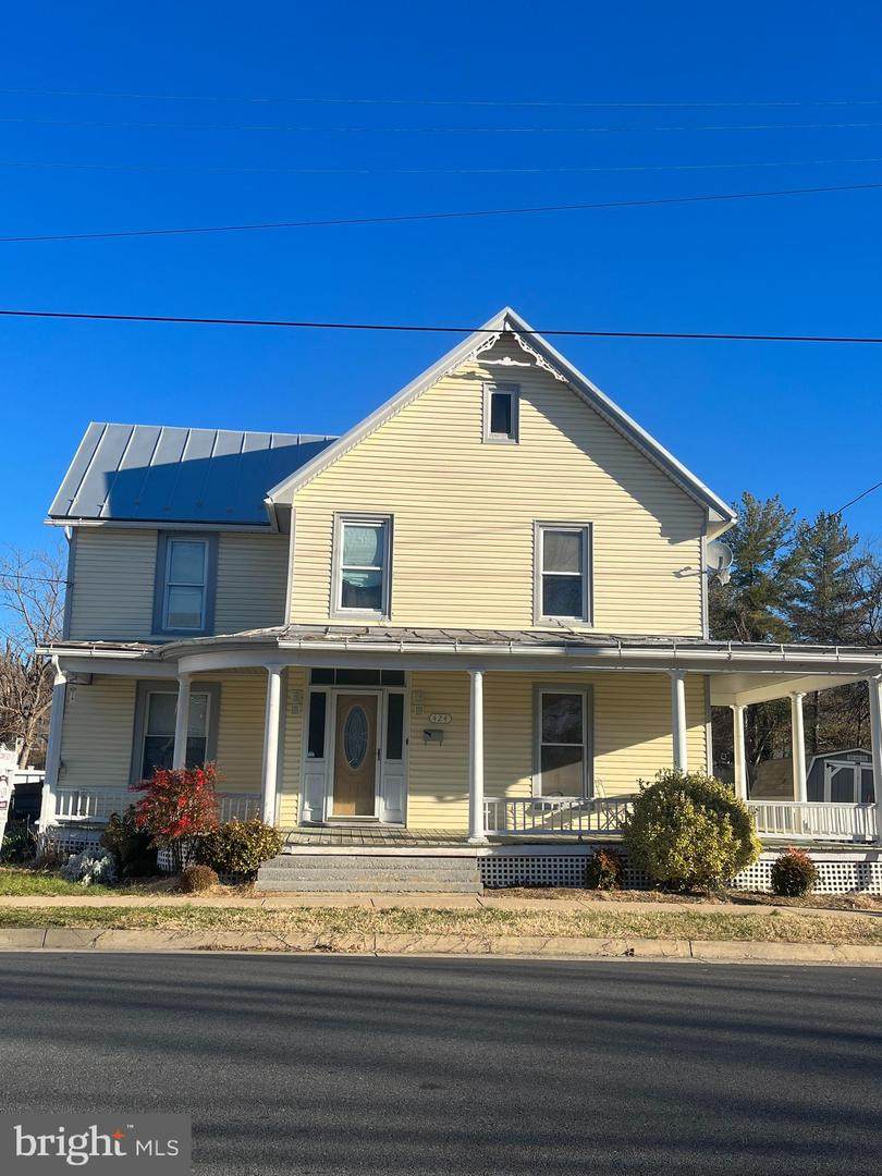 424 King Street - Photo 1