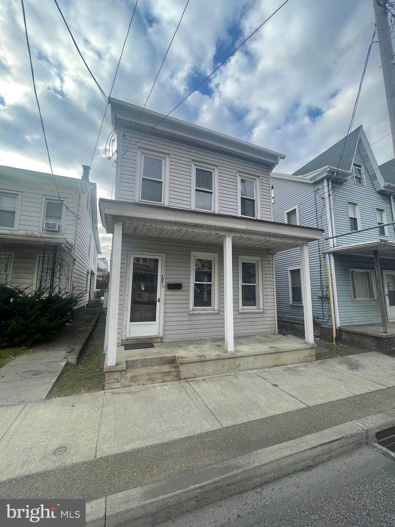 107 Centre Ave. - Photo 1