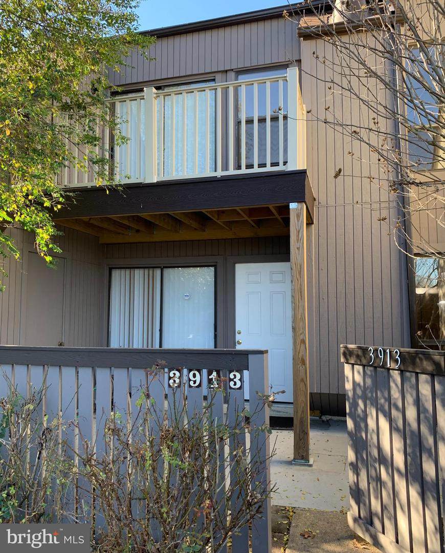 3913 Woodhue Place - Photo 1