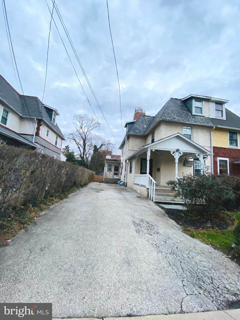 121 Francis Avenue - Photo 1