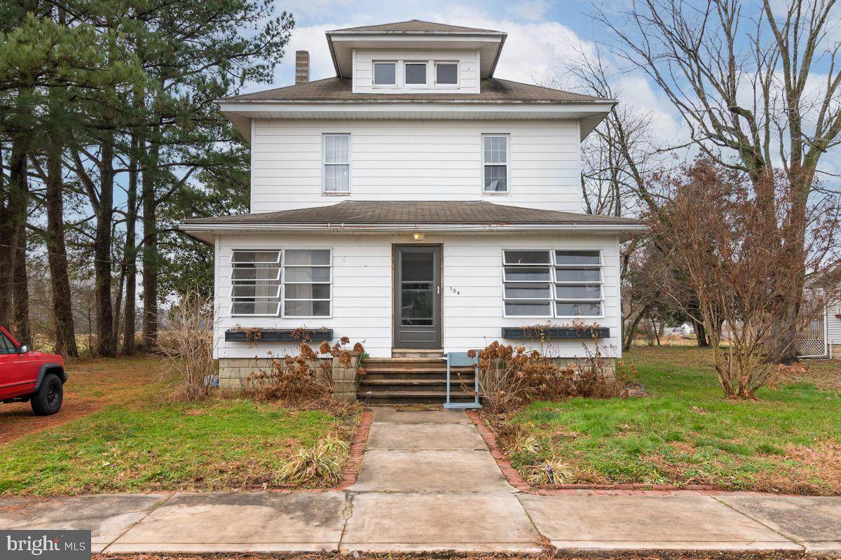 104 1ST Street - Photo 1