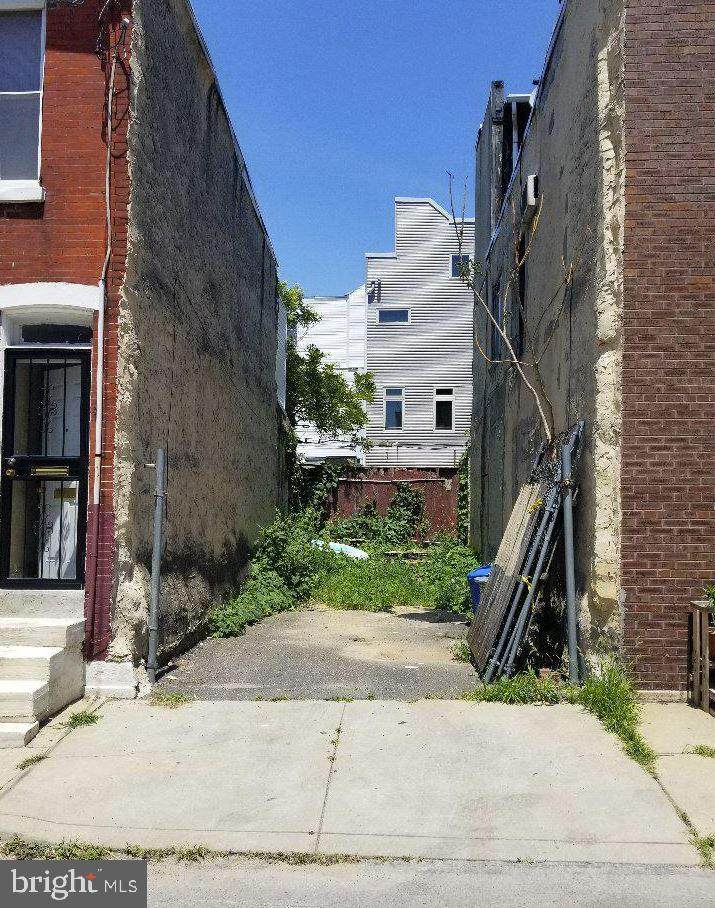 731 Emily Street - Photo 1
