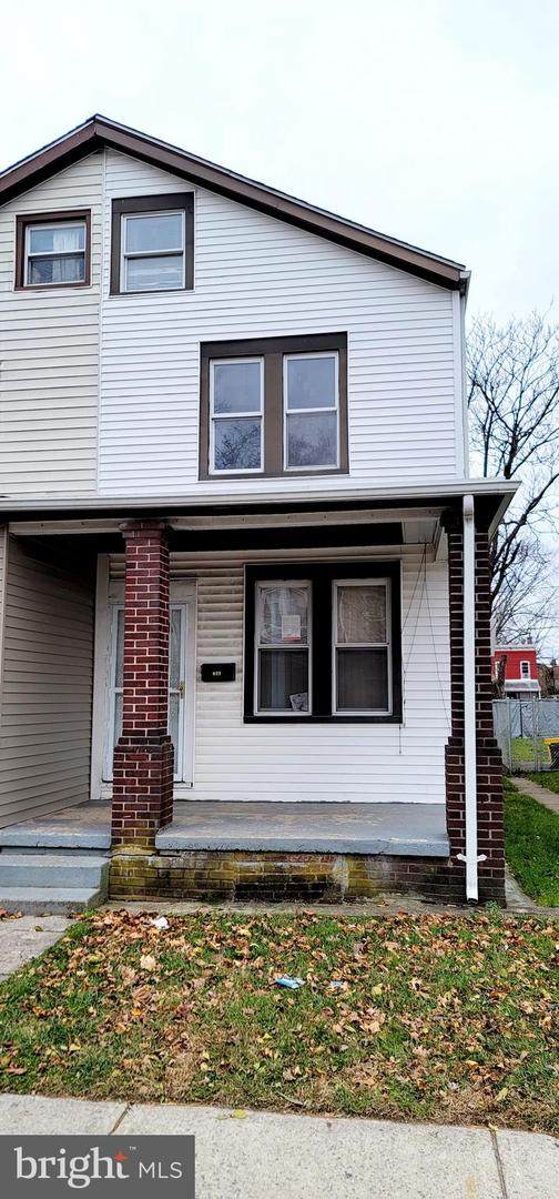 209 Woodlawn Avenue - Photo 1