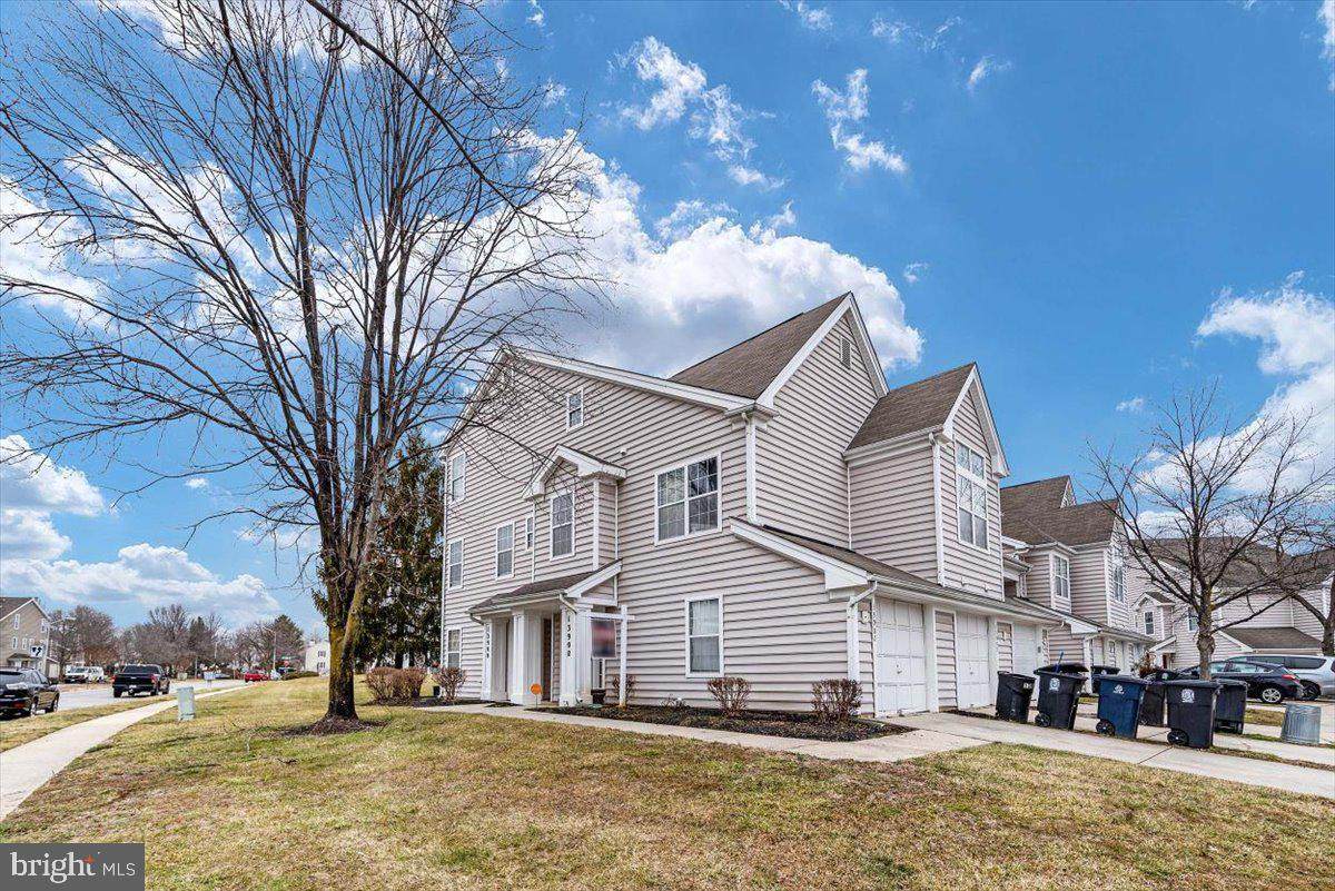 13902 King George Way - Photo 1