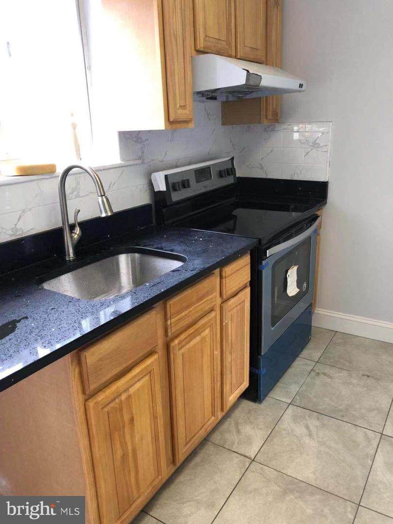 3739 Lancaster Avenue - Photo 1