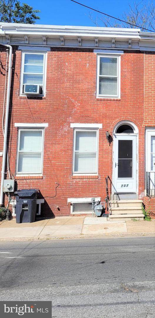 709 Spruce Street - Photo 1