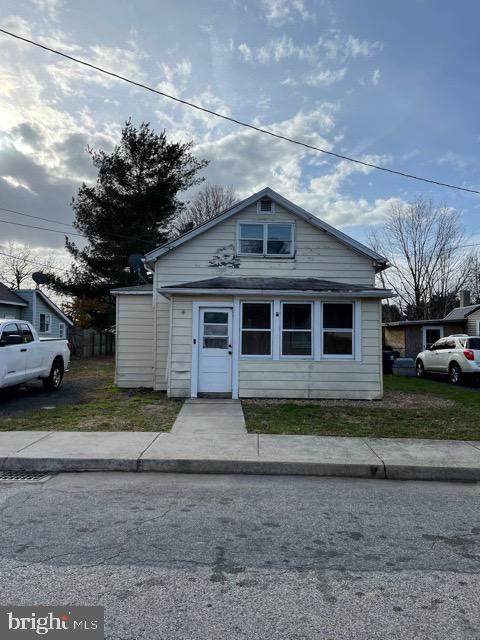 574 Railroad Avenue - Photo 1