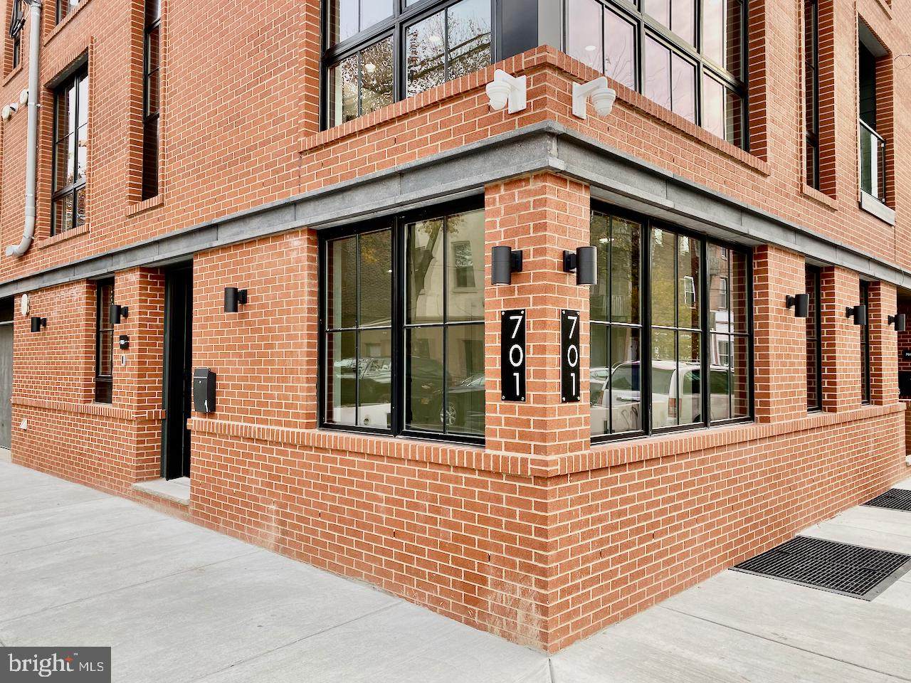 701-703 19TH Street - Photo 1