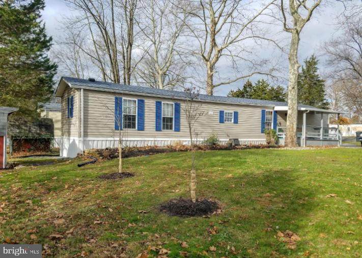 607 Willow Drive - Photo 1