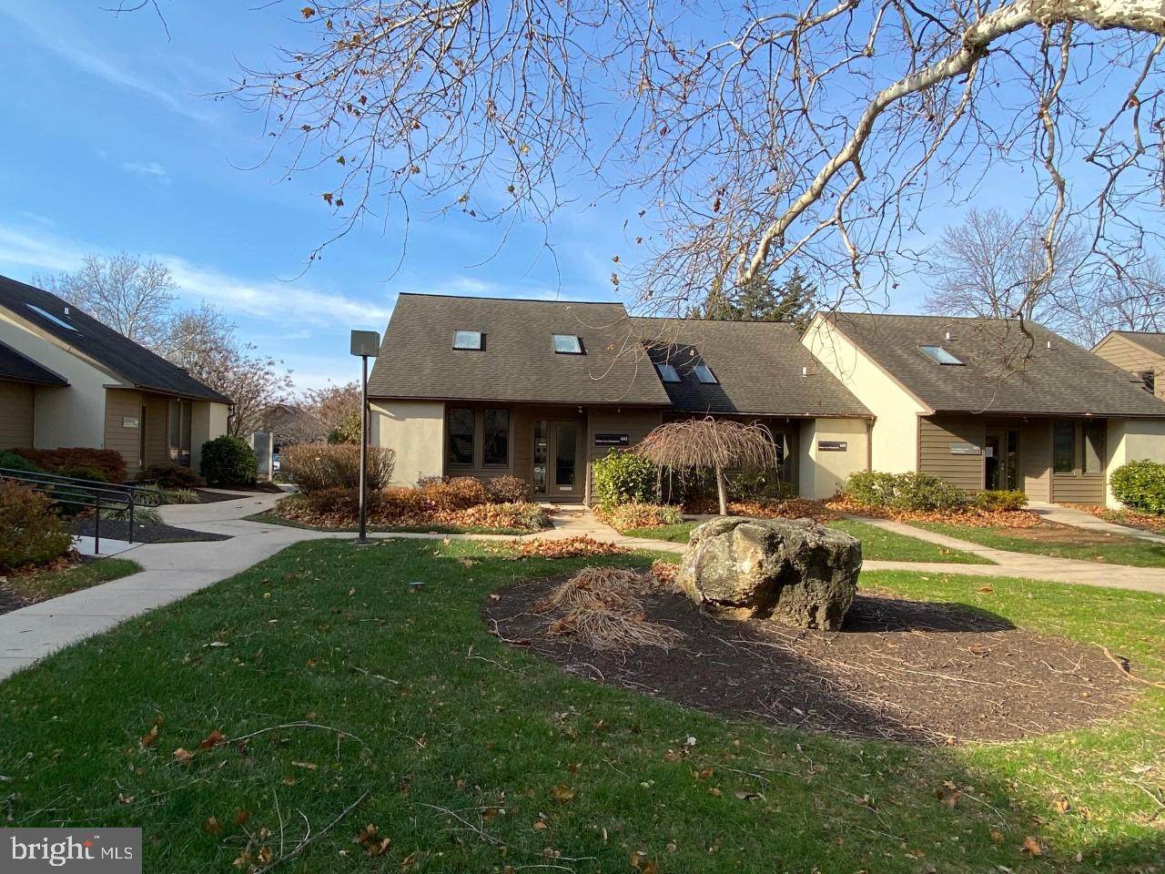 661 Exton Cmns - Photo 1