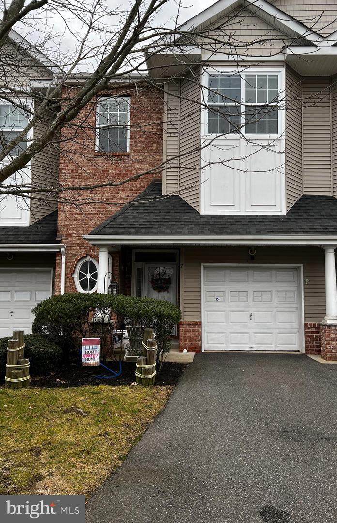 7 Melanie Way - Photo 1