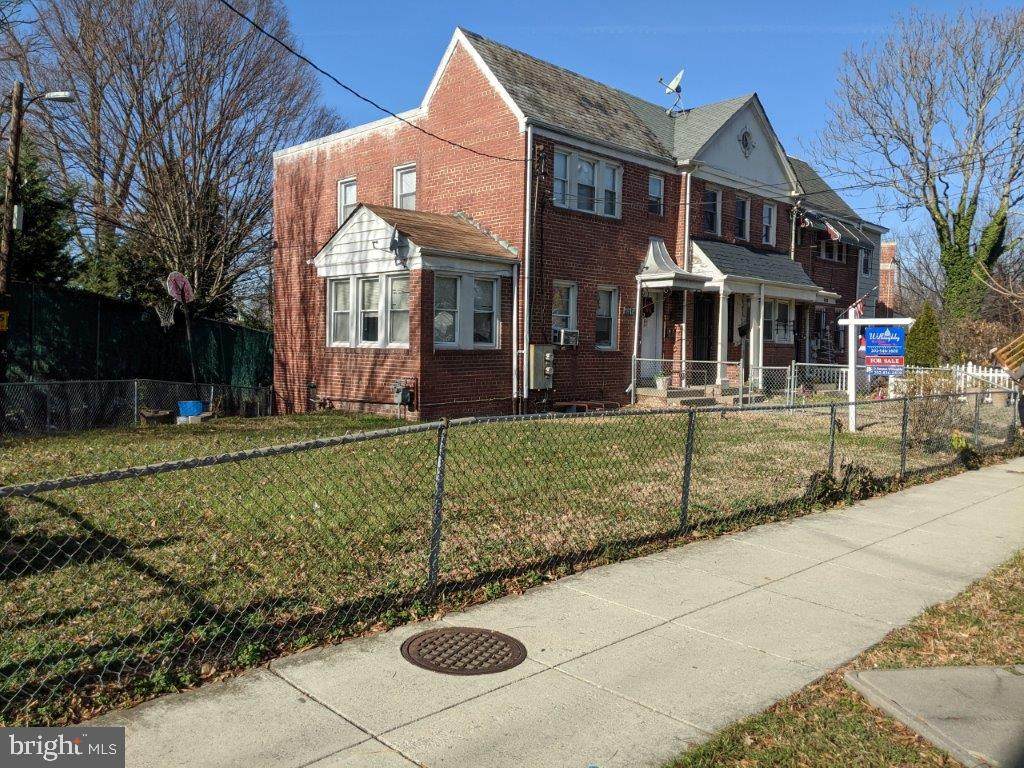 4918 Capitol Street - Photo 1