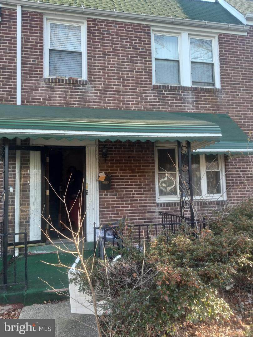 123 Denison Street - Photo 1