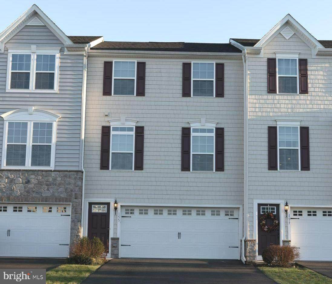 155 Arbor Boulevard - Photo 1
