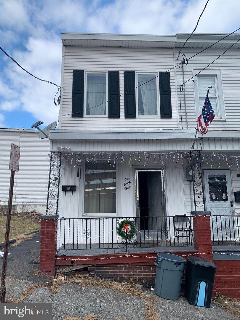 223 Oak Street - Photo 1