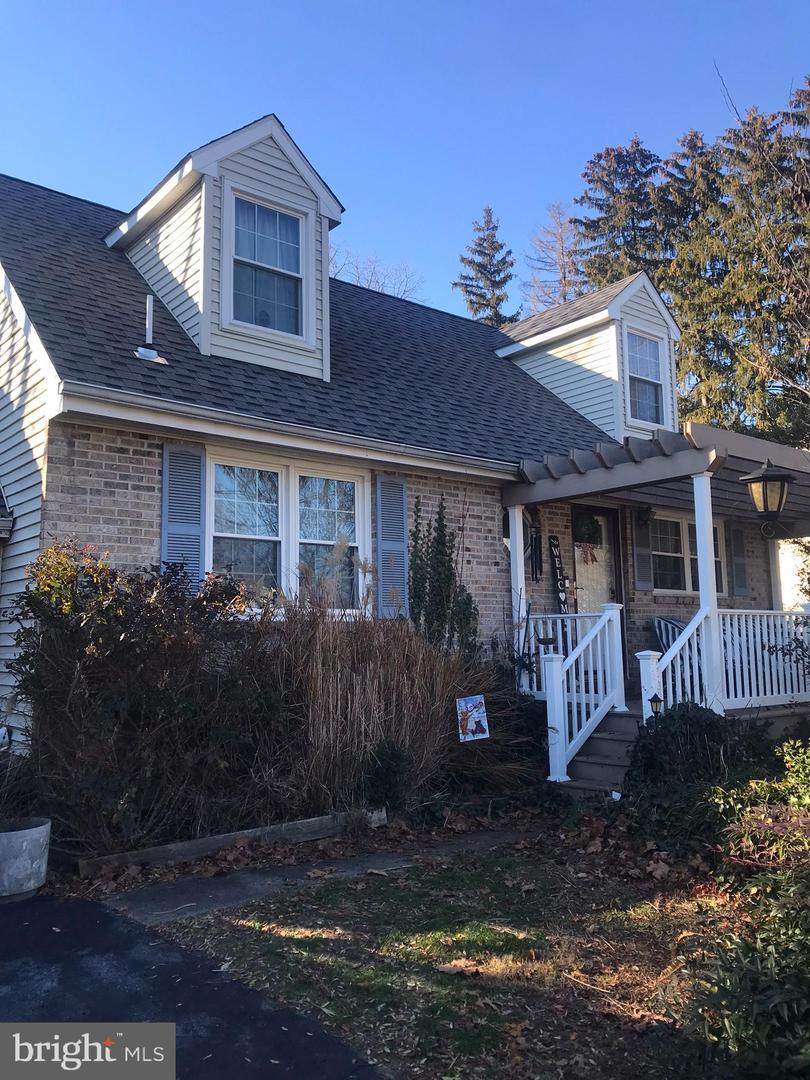 109 Delaplane Avenue - Photo 1
