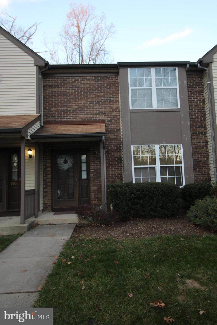 1502 Mahogany Court - Photo 1