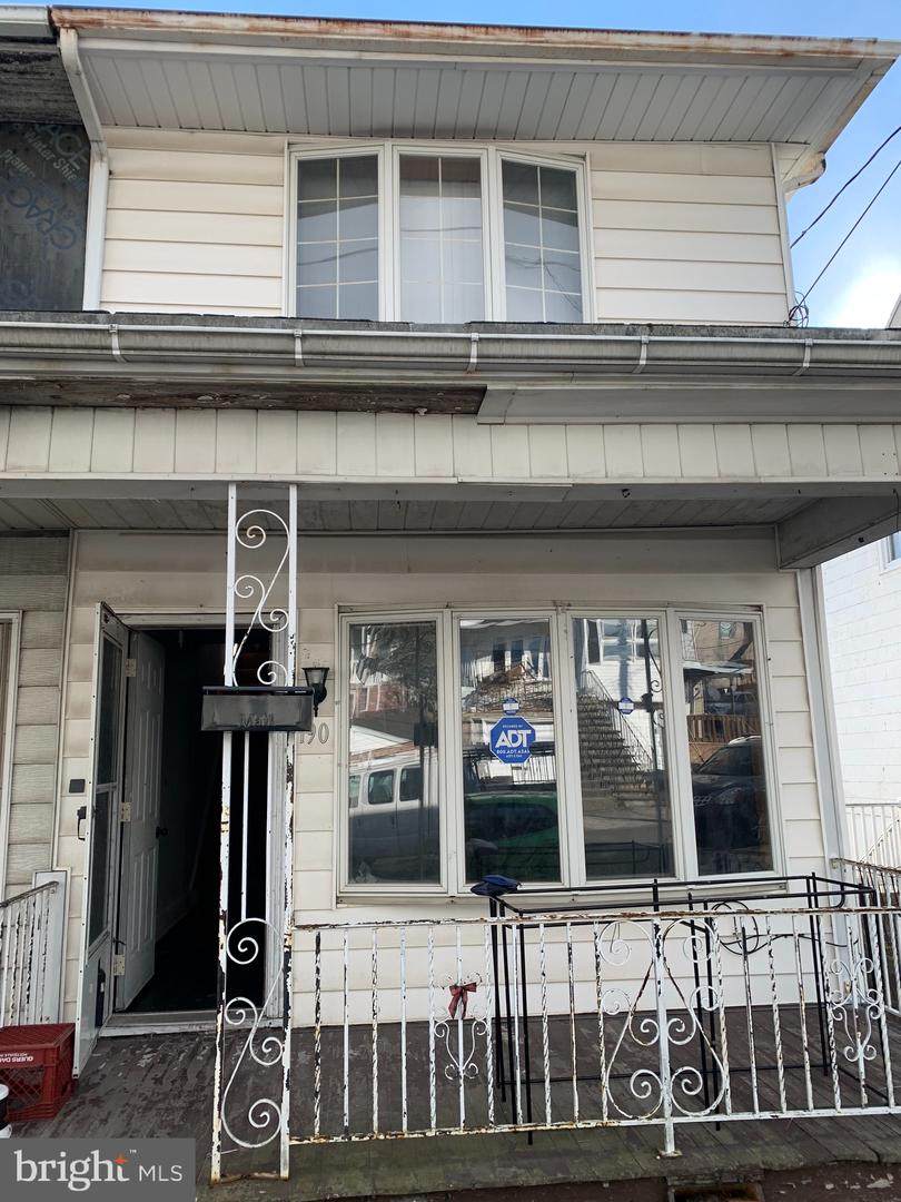 190 Ohio Avenue - Photo 1