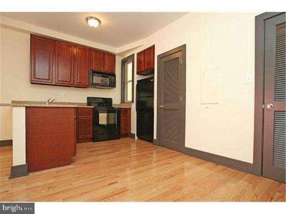 1905 18TH Street - Photo 1