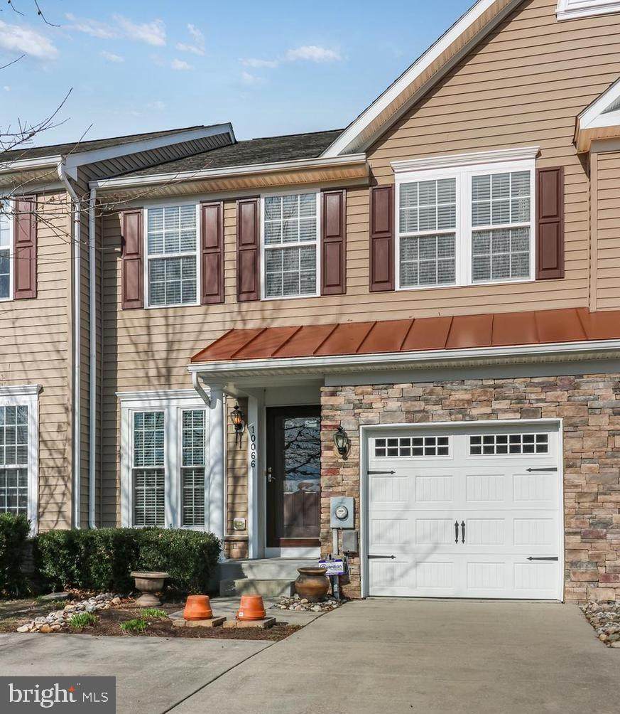 10066 Iron Pointe Drive - Photo 1