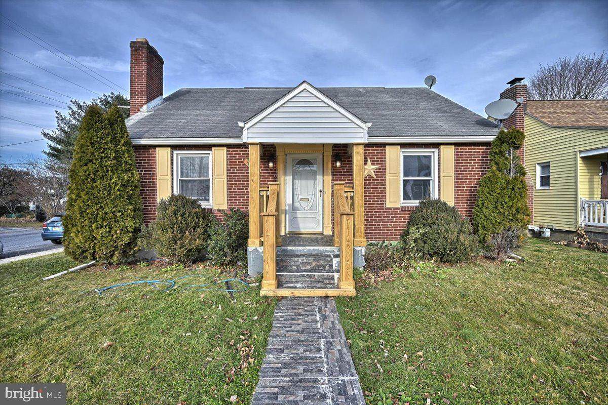 600 Eshelman Street - Photo 1