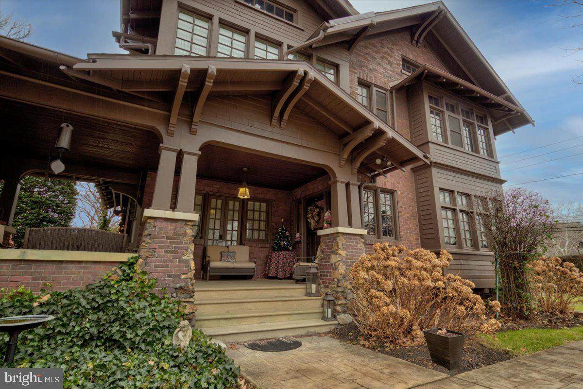 1323 Delaware Avenue - Photo 1