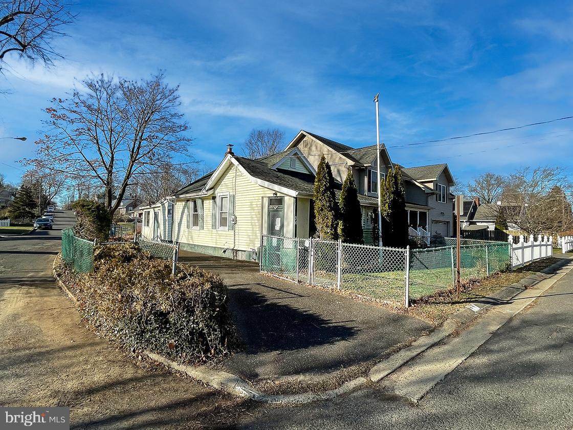 24 Albert Street - Photo 1