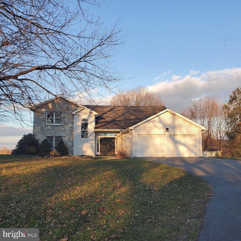 719 Manor Drive - Photo 1