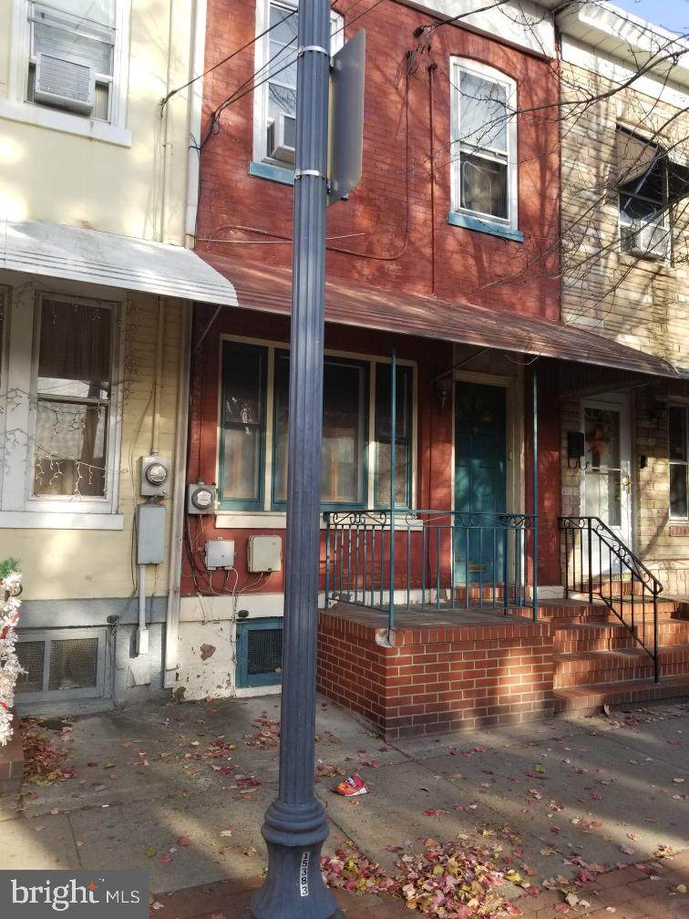 632 Roebling Avenue - Photo 1