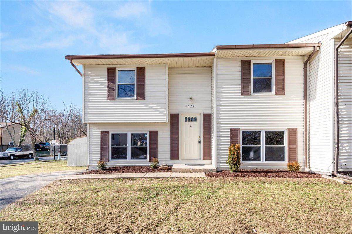 1574 Secretariat Drive - Photo 1