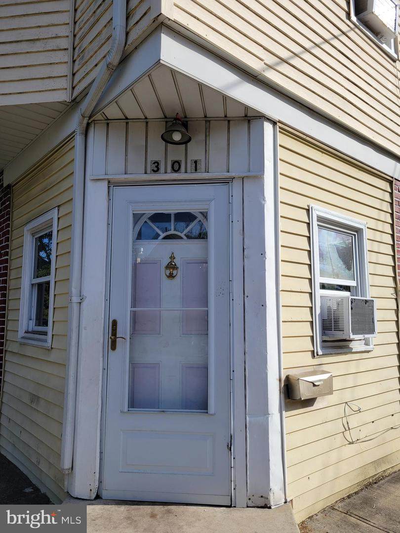 301 Garfield Avenue - Photo 1