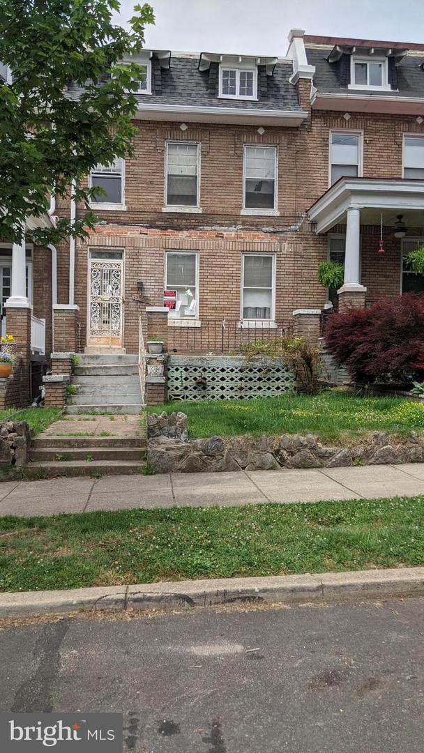 4420 15TH Street - Photo 1