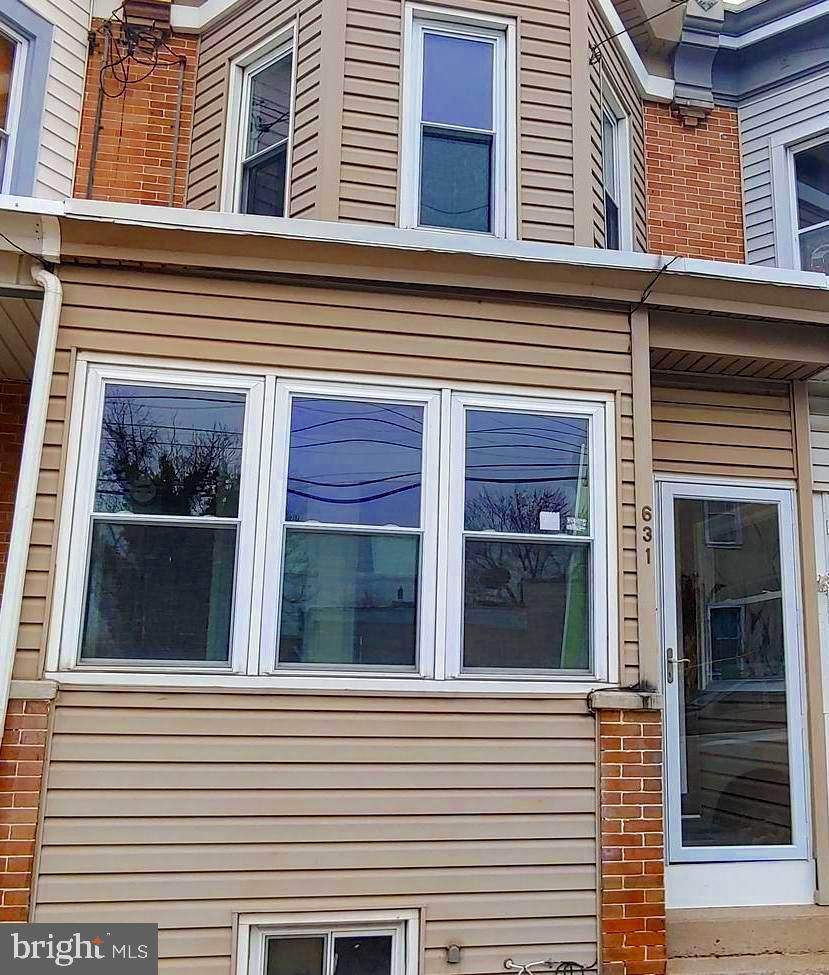 631 Powell Street - Photo 1