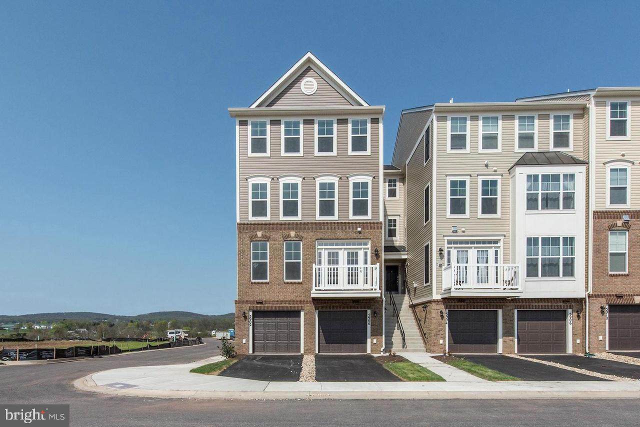 5902 Forum Square - Photo 1