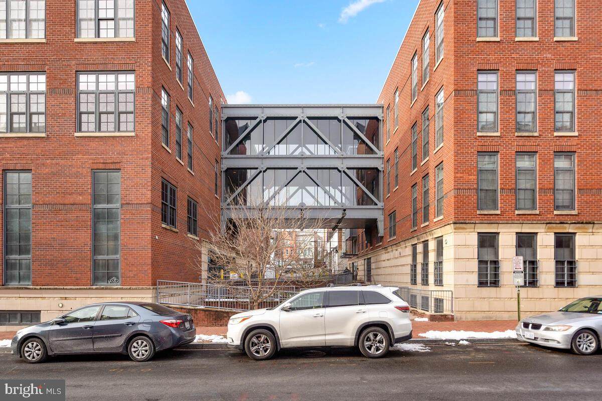 2328 Champlain Street - Photo 1