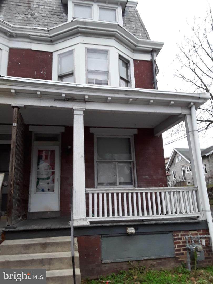 15 18TH Street - Photo 1