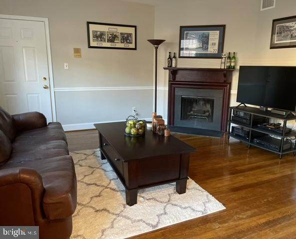 1107 Pitt Street - Photo 1