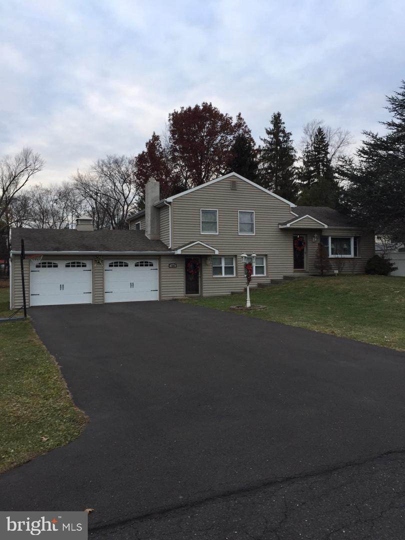160 Clover Circle - Photo 1