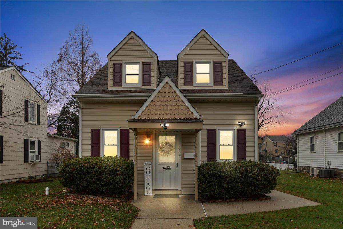 423 Stockham Avenue - Photo 1