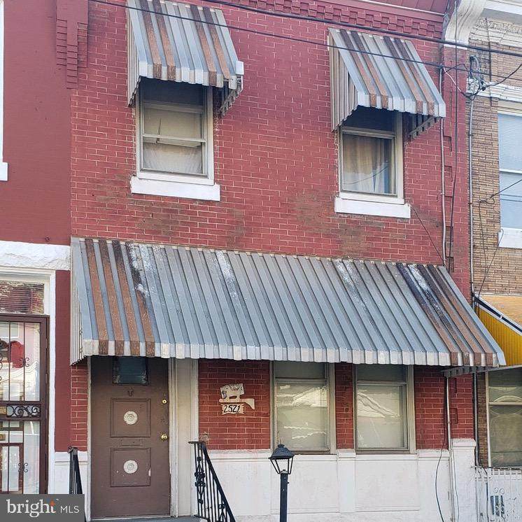 2521 31ST Street - Photo 1
