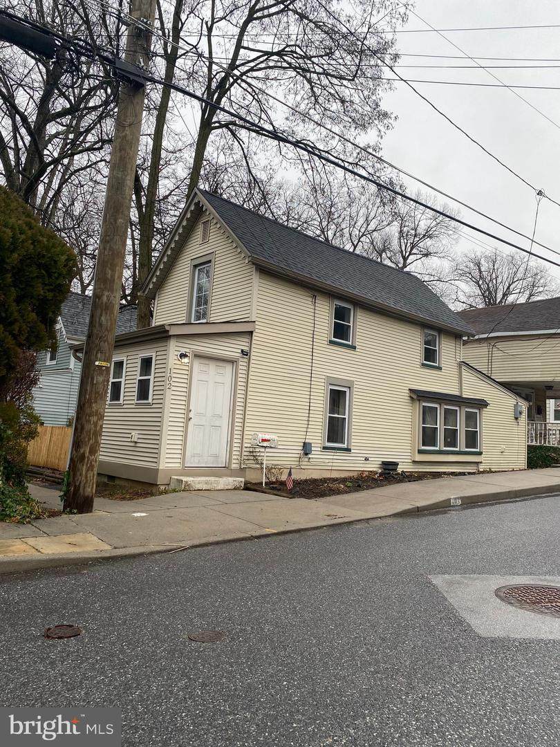 102 7TH Avenue - Photo 1