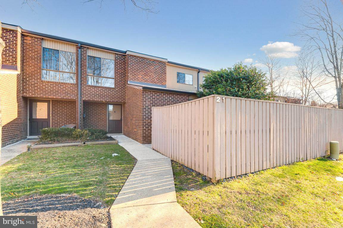 21 Saddle Court - Photo 1