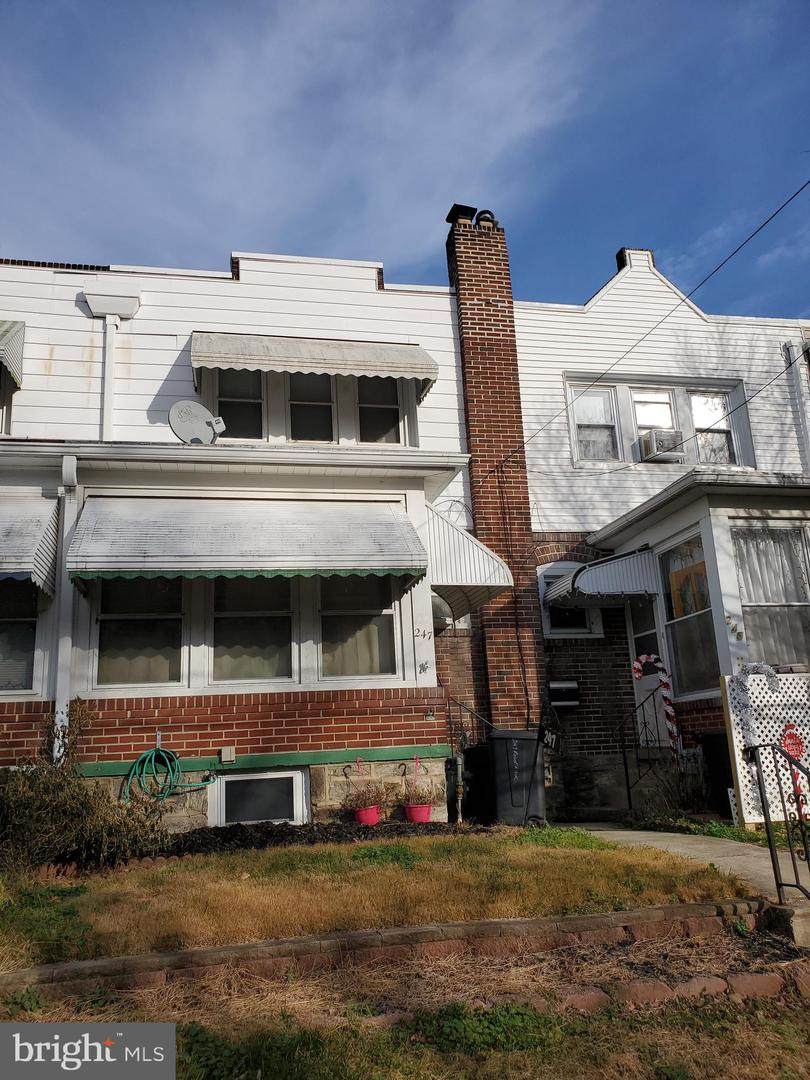 247 Roberta Avenue - Photo 1