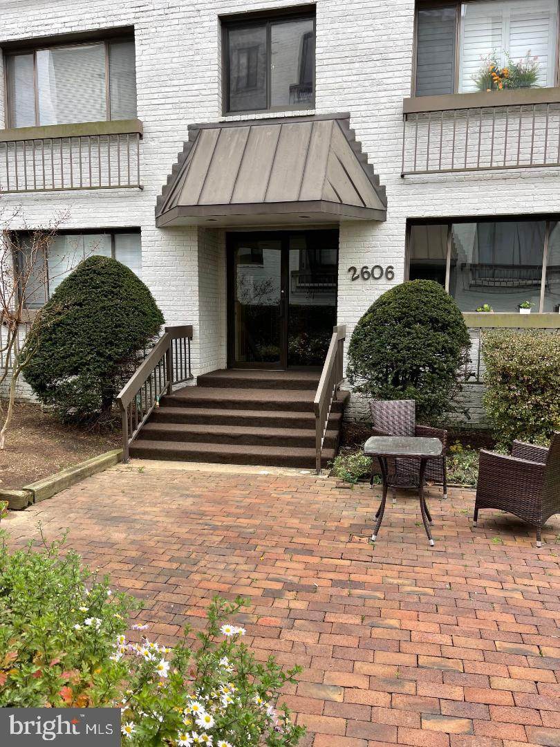 2606 Tunlaw Road - Photo 1