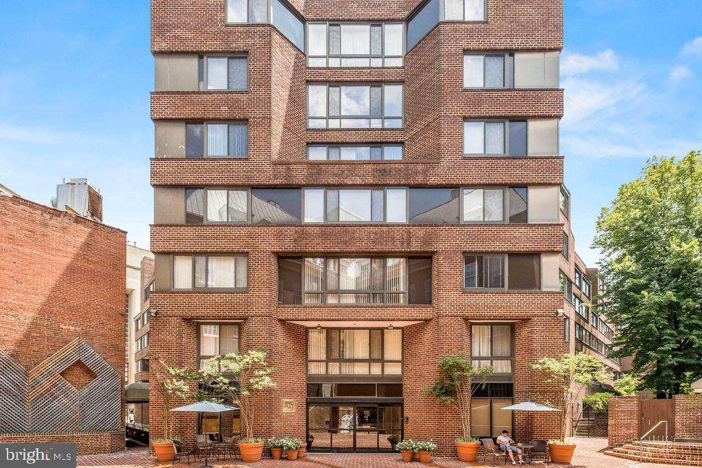 1077 30TH Street - Photo 1
